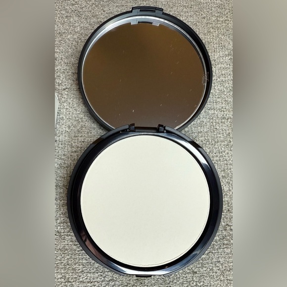 bareMinerals Original Mineral Veil Pressed Setting Powder - Picture 3 of 5